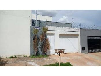 Casa em leilão - Rua Roma, 420 - Montes Claros/MG - Banco Santander Brasil S/A | Z34477