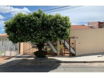 Casa em leilão - Rua Palermo, 25 - Cuiabá/MT - Banco Santander Brasil S/A | Z34210