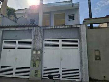 Casa em leilão - Rua Seis, 13 - Guarujá/SP - Banco Santander Brasil S/A | Z34279