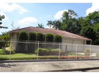  em leilão - Rua Recife, 80 - Joinville/SC - Banco Fibra S/A | Z34240