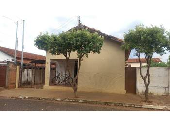 Casa em leilão - Rua João Gonçalves, 25 - Frutal/MG - Banco Santander Brasil S/A | Z34477