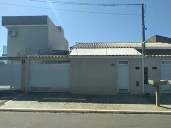 Casa em leilão - Rua Pinheiro, 171 - Peruíbe/SP - Banco Santander Brasil S/A | Z34279