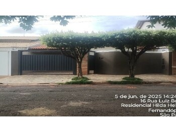 Casa em leilão - Rua Nair Rosa Corado, 315 - Fernandópolis/SP - Banco Bradesco S/A | Z34249
