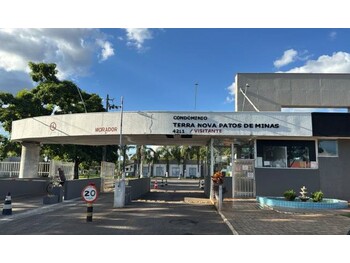 Casa em leilão - Via de Acesso 13, 263 - Patos de Minas/MG - Banco Bradesco S/A | Z34310