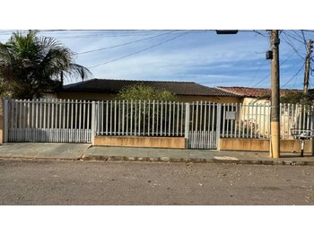 Casa em leilão - Rua Cento e Doze, 9 - Cuiabá/MT - Banco Bradesco S/A | Z34058