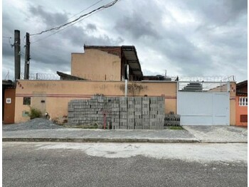 Casa em leilão - Rua Evaristo da Veiga, 730 - Caraguatatuba/SP - Banco Bradesco S/A | Z34624