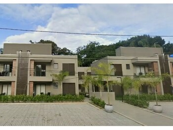 em leilão - Passeio das Garaunas, 376 - Bertioga/SP - Outros Comitentes | Z34673