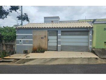 Casa em leilão - Rua Jovita Giarola, 385 - São João Del Rei/MG - Banco Santander Brasil S/A | Z34265