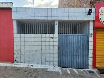 Casa em leilão - Rua Manoel Bezerra Cavalcante, 33 - Sao Caetano/PE - Banco Santander Brasil S/A | Z34477