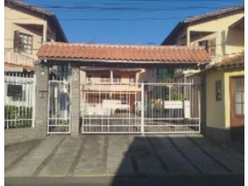 Casa em leilão - Rua Céu, 208 - Maricá/RJ - Banco Santander Brasil S/A | Z34178