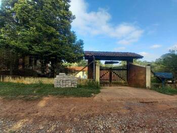 Casa em leilão - Avenida Santa Tereza de Jesus, 280 - Jarinu/SP - Banco Santander Brasil S/A | Z34633