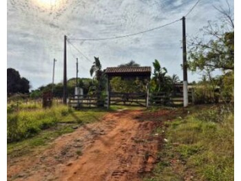 Casa em leilão - Rua Washigton Luis, 251 - Álvares Machado/SP - Banco Santander Brasil S/A | Z34178