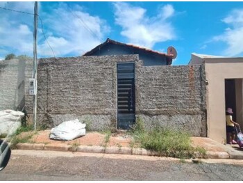 Casa em leilão - Rua Desembargador Costa Ribeiro, 207 - Cuiabá/MT - Itaú Unibanco S/A  | Z34580