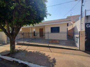Casa em leilão - Rua Benedito Sampaio, 271 - Tanabi/SP - Banco Santander Brasil S/A | Z34633