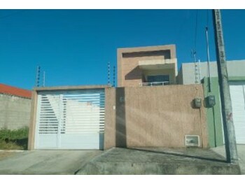 Casa em leilão - Rua Seis, 63 - Maranguape/CE - Banco Santander Brasil S/A | Z34323