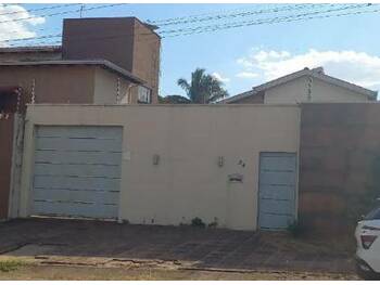 Casa em leilão - Rua Jatobá, 94 - Xinguara/PA - Banco Santander Brasil S/A | Z34477