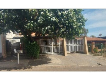 Casa em leilão - Rua Primo Severino de Lázaro, 268 - Novo Horizonte/SP - Banco Bradesco S/A | Z34479