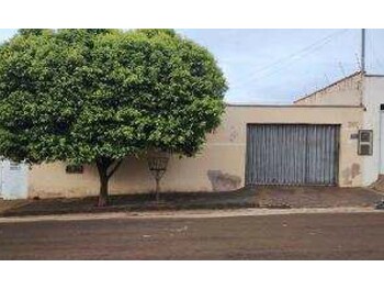 Casa em leilão - Rua Lion, 170 - Ituiutaba/MG - Banco Bradesco S/A | Z34851