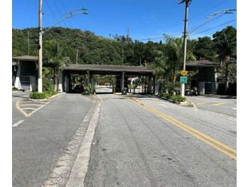 Terrenos e Lotes em leilão - Estrada do Itaqui, 120 - Itapevi/SP - Tribunal de Justiça do Estado de São Paulo | Z34779