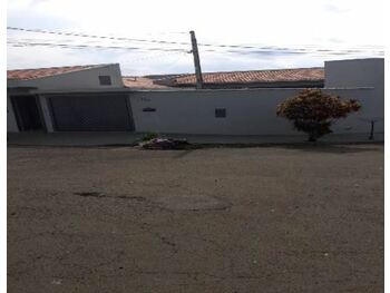 Casa em leilão - Rua Aparecido Orlando Cabrini, 156 - Araras/SP - Creditas Soluções Financeiras Ltda | Z34891