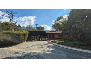 Terrenos e Lotes em leilão - Estrada Adelmar Tavares, 100 - Teresópolis/RJ - Banco Santander Brasil S/A | Z34760