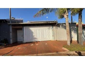 Casa em leilão - Rua Ana Souza Garcia, 130 - São Joaquim da Barra/SP - Banco Santander Brasil S/A | Z34760