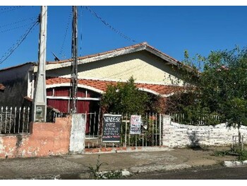 Casa em leilão - Rua Humberto Caravitta, 154 - São Pedro/SP - Itaú Unibanco S/A  | Z34711