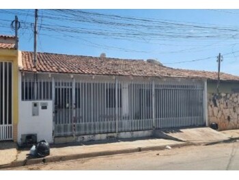 Casa em leilão - Rua Candeias, 19 - Cuiabá/MT - Itaú Unibanco S/A  | Z34711
