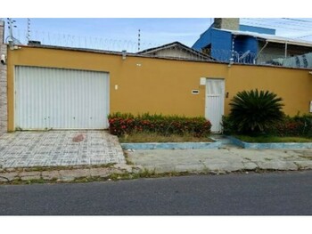 Casa em leilão - Rua Rio Napiá, 212 - Manaus/AM - Itaú Unibanco S/A  | Z34910