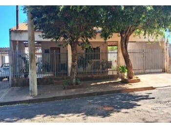 Casa em leilão - Avenida Maria Luiza, 326 - Fernandópolis/SP - Itaú Unibanco S/A  | Z34711