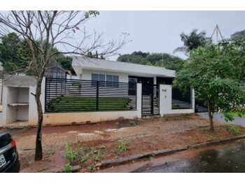 Casa em leilão - Rua Iguaçu, 1402 - Pato Branco/PR - Itaú Unibanco S/A  | Z34711