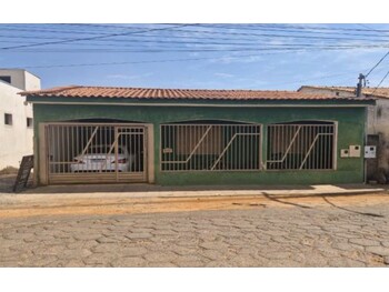 Casa em leilão - Rua do Comércio, 700 - Ilicínea/MG - Banco Bradesco S/A | Z34851