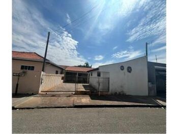 Casa em leilão - Rua Aracajú, 52 - Jaguapitã/PR - Banco Bradesco S/A | Z34875