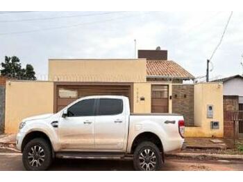 Casa em leilão - Rua Ribeirão Mantena, 1332 - Ribas do Rio Pardo/MS - Banco Bradesco S/A | Z34696