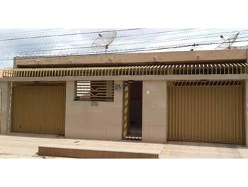 Casa em leilão - Rua Miguel Silvestre de Lima, 275 - Petrolina/PE - Banco Santander Brasil S/A | Z34914