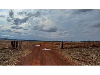 Terrenos e Lotes em leilão - Rodovia Go 220, s/nº - Montividiu/GO - Banco Original S/A | Z34906