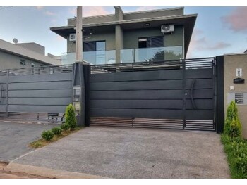 Casa em leilão - Rua Rio Preto, 106B - Atibaia/SP - Itaú Unibanco S/A  | Z34711