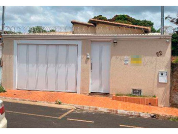 Casa em leilão - Rua Gregório Lacerda, 52 - Conceição das Alagoas/MG - Itaú Unibanco S/A  | Z35177