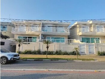 Casa em leilão - Avenida Miguel Estefno, 2883 - Guarujá/SP - Banco Santander Brasil S/A | Z34710
