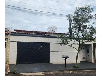 Casa em leilão - Rua das Rolinhas, 50 - Uberlândia/MG - Banco Santander Brasil S/A | Z35112