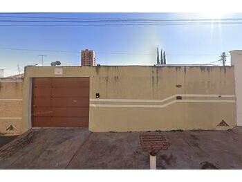 Casa em leilão - Rua das Gramíneas, 140 - Uberlândia/MG - C6 Bank | Z35025