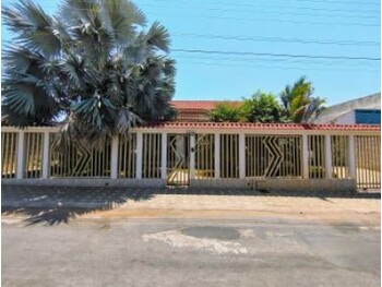 Casa em leilão - Rua Cidade de Goiás, s/nº - São Luís de Montes Belos/GO - Banco Santander Brasil S/A | Z34590