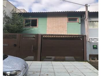 Casa em leilão - Rua Professora Maria Wanda Padilha, 218 - Volta Redonda/RJ - Banco Daycoval S/A | Z35135