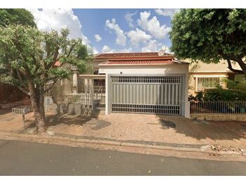 Casa em leilão - Rua Guaianazes, 1343 - Tupã/SP - Banco Bradesco S/A | Z35054