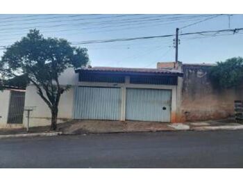 Casa em leilão - Rua Pedro Salvador, 4-70 - Bauru/SP - Itaú Unibanco S/A  | Z35378
