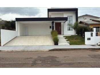 Casa em leilão - Rua Coronel Farrapo, 136 - Campos Novos/SC - Banco Santander Brasil S/A | Z35234