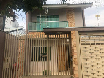 Casa em leilão - Rua Honorata Tereza da Rocha, 539 - Marialva/PR - Banco Santander Brasil S/A | Z35290