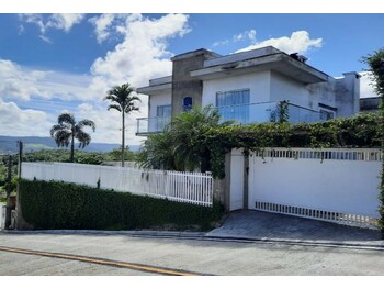 Casa em leilão - Beco Tarcísio José Pedrozo, 28 - Agronômica/SC - Itaú Unibanco S/A  | Z35442