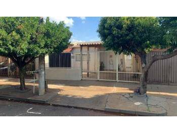 Casa em leilão - Rua Zequinha de Abreu, 1118 - Ribeirão Preto/SP - Banco Santander Brasil S/A | Z35290