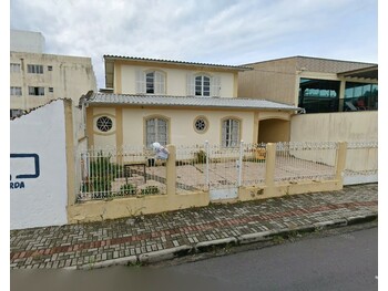 Casa em leilão - Rua Tenente Tito Castro, 656 - Laguna/SC - Cashme Soluções Financeiras S/A | Z35399